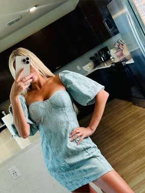 Haute Monde Sweetheart Neck Puff Sleeve Mini Dress in Light Blue